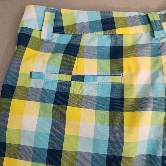 PUMA Men's Checked Flat Front Shorts, sz 32 - Picture 3 of 6